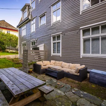 Διαμέρισμα 2-story Floor I 3x Work Space I Shared Garden *